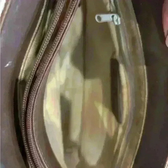 etienne aigner handbag - Picture 4 of 5